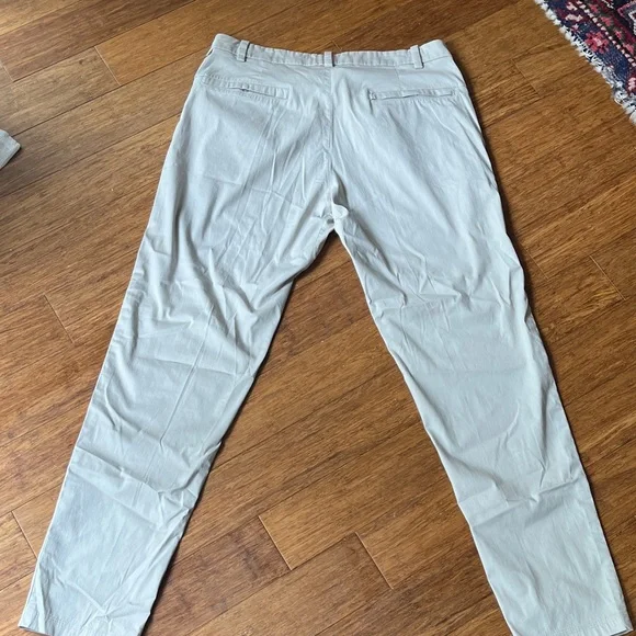 Lululemon Men's ABC Slim-Fit 5 Pocket Pant
Warpstreme - Picture 7 of 9